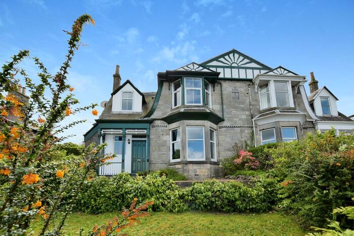 4 Bedroom Semi-Detached House For Sale In Hill Park Terrace, Wormit, Newport-on-Tay, DD6