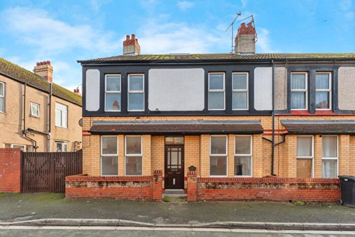 3 Bedroom End Of Terrace House For Sale In Balmoral Grove, Rhyl, Denbighshire, LL18