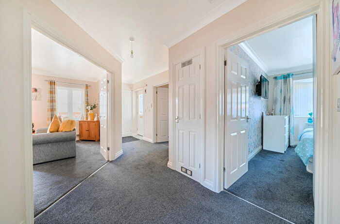 2 Bedroom Bungalow For Sale In The Deanes, Tiverton, Devon, EX16