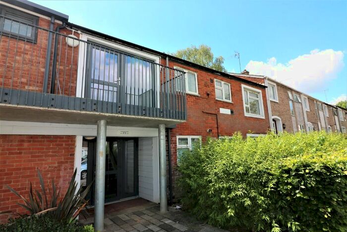 2 Bedroom Flat To Rent In Northdown Road, Hatfield, AL10