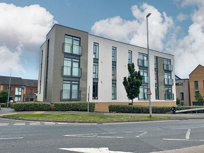 2 Bedroom Flat For Sale In Firepool Crescent, Taunton - No Onward Chain!, TA1