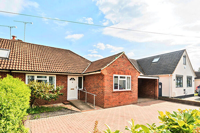 2 Bedroom Bungalow For Sale In Cabrera Avenue, Virginia Water, GU25