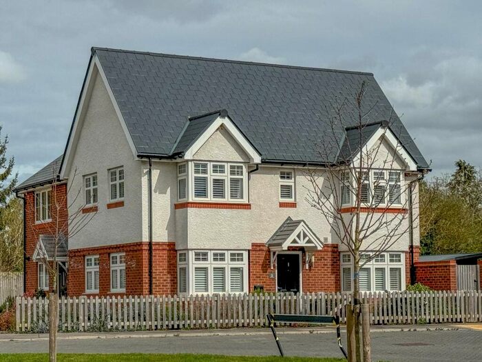 3 Bedroom Semi-Detached House For Sale In Hayward Bridge Road, Stadhampton, OX44