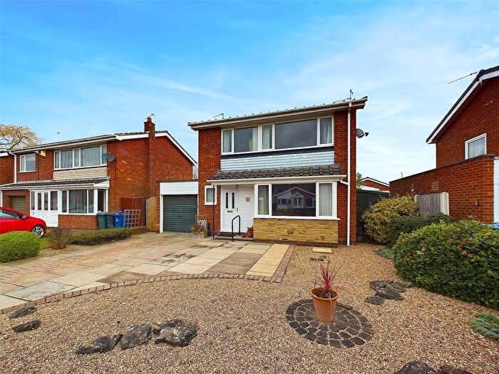 3 Bedroom Detached House To Rent In Lindsey Close, Doncaster, South Yorkshire, DN4