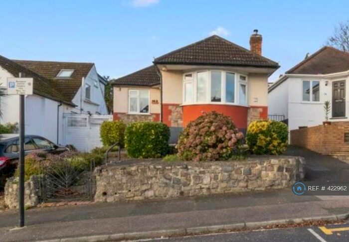 2 Bedroom Bungalow To Rent In Milton Avenue, Barnet, EN5
