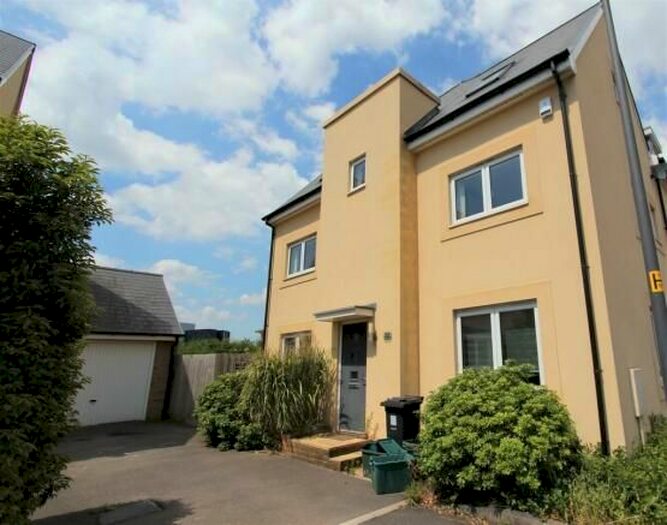 5 Bedroom Property To Rent In Hawthorn Way, Emersons Green, Bristol, BS16