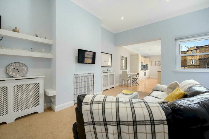 2 Bedroom Flat To Rent In Gloucester Drive, London, N4