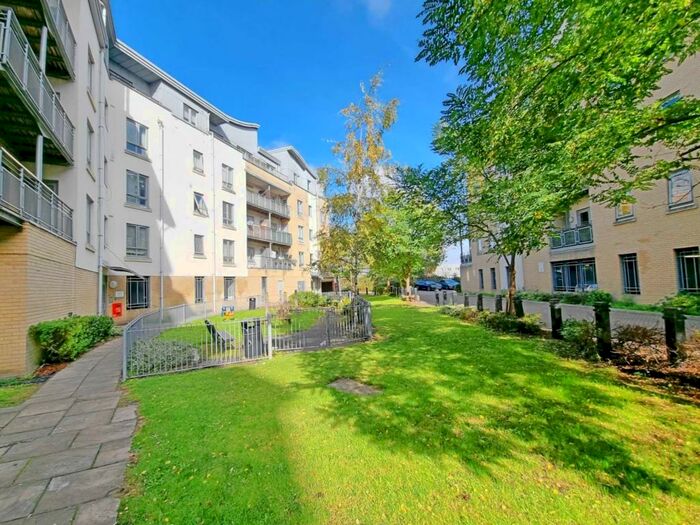 2 Bedroom Apartment To Rent In Yeoman Close, Ipswich, IP1