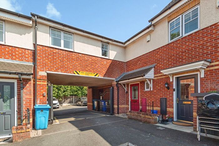 4 Bedroom Semi-detached House For Sale In Croasdale Avenue, Manchester, Greater Manchester, M14