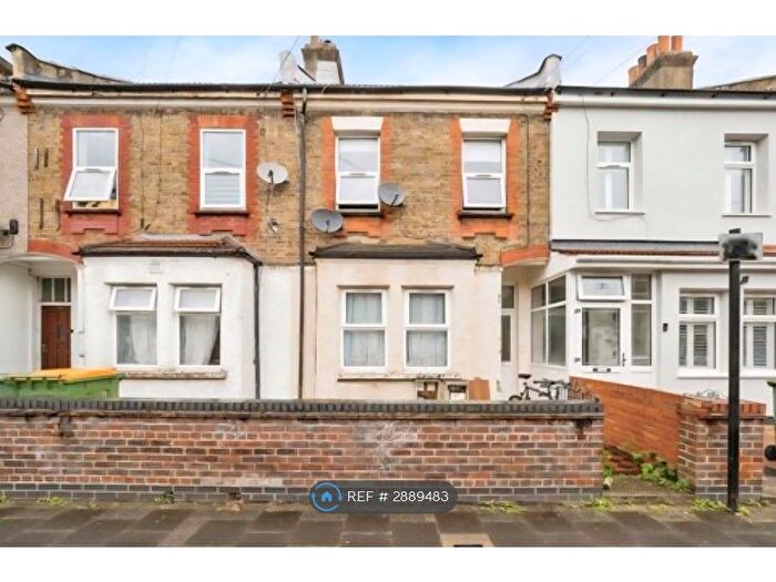 2 Bedroom Flat To Rent In South Esk Road, London, E7
