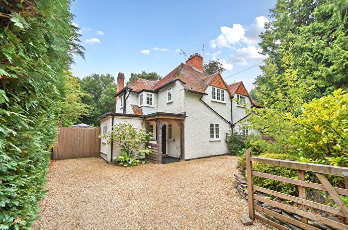 2 Bedroom Semi-Detached House For Sale In Littleworth Road, The Sands, Farnham, Surrey, GU10
