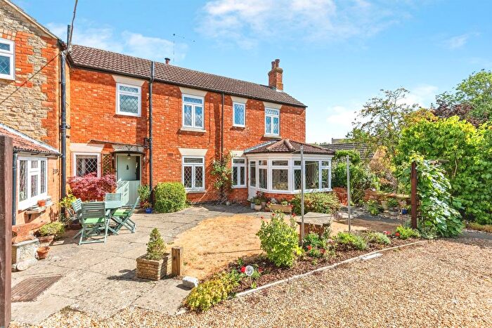 3 Bedroom End Of Terrace House For Sale In Rotton Row, Raunds, NN9