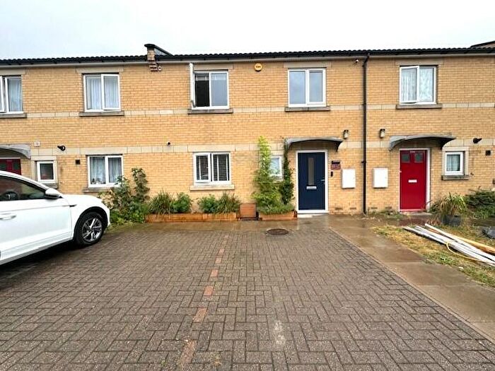 3 Bedroom Terraced House To Rent In Corporation Street, Stratford, E15