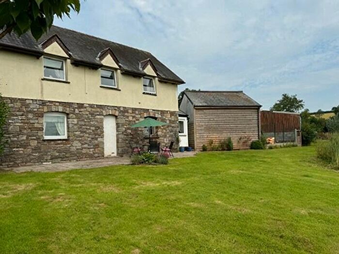 3 Bedroom Farm House For Sale In Newcastle, Monmouth, NP25