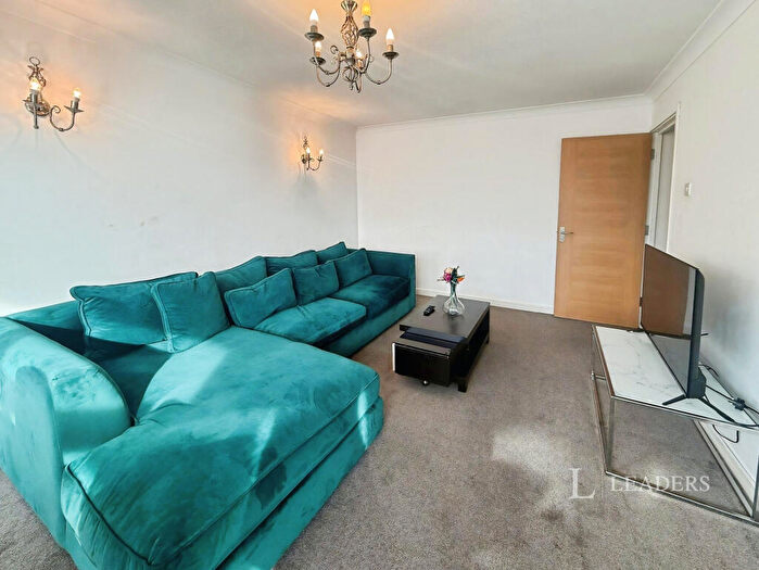 3 Bedroom Apartment To Rent In Valverde House, BN3