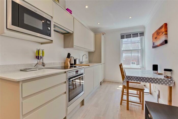 1 Bedroom Apartment To Rent In Baker Street, Weybridge, KT13