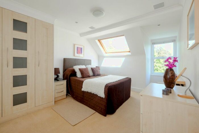 4 Bedroom Flat To Rent In Petersham Road, Richmond, TW10