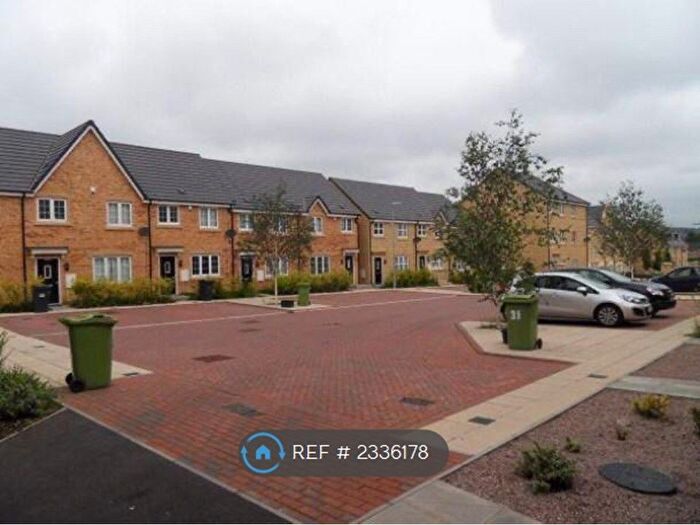 2 Bedroom Flat To Rent In Providence Court, Dewsbury, WF12