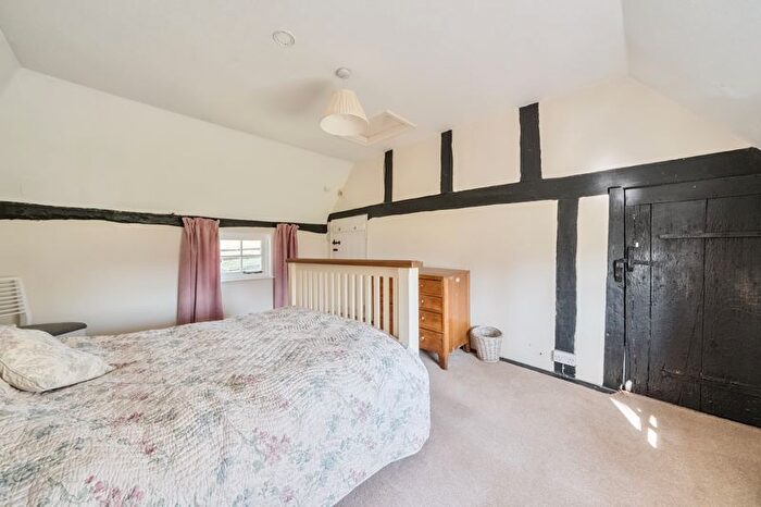 2 Bedroom Detached House To Rent In Skinners Lane, Chiddingfold, Godalming, GU8