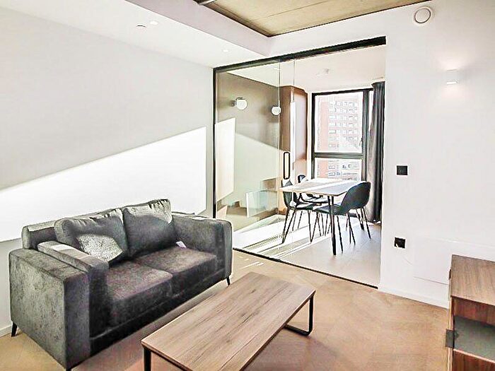 1 Bedroom Apartment To Rent In St George's Gardens, Castlefield, M15