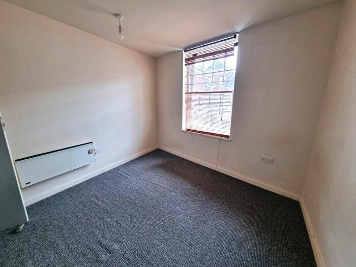 2 Bedroom Flat For Sale In Fore Street, Ipswich, IP4