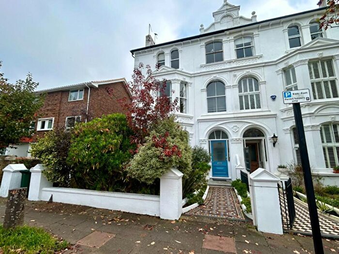 2 Bedroom House To Rent In Westbourne Villas, Hove, BN3