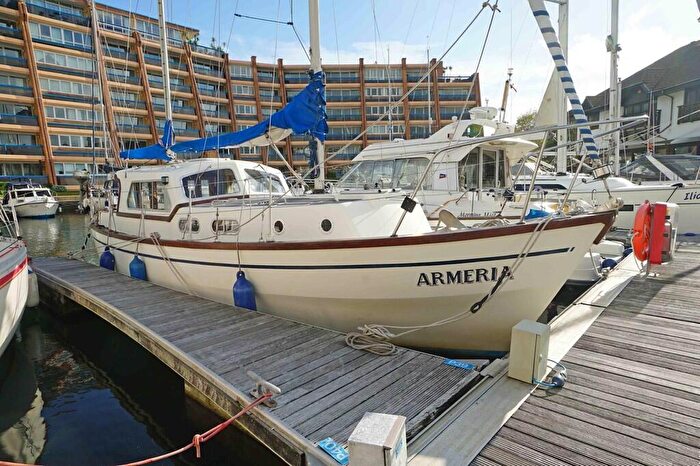 Garage / Parking To Rent In Mooring, Oyster Quay, Port Solent, P39