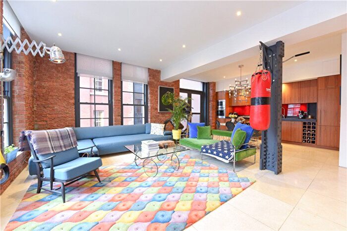 2 Bedroom Flat To Rent In Green Walk, London, SE1