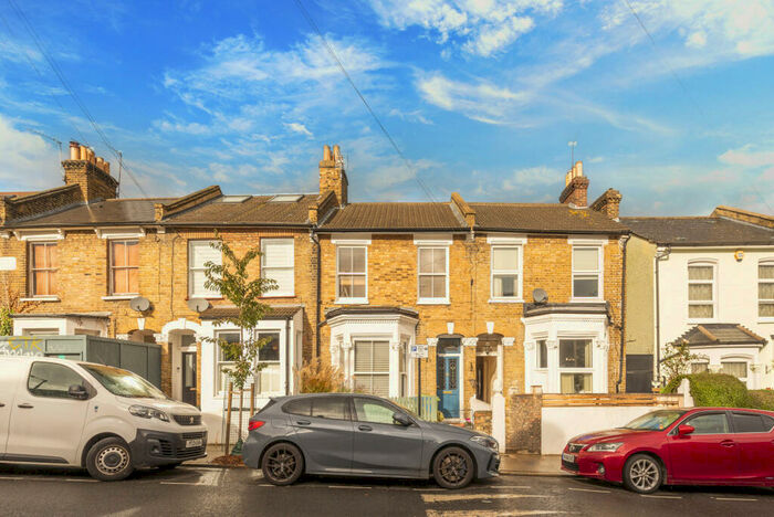 2 Bedroom Terraced House To Rent In Avondale Rise, SE15