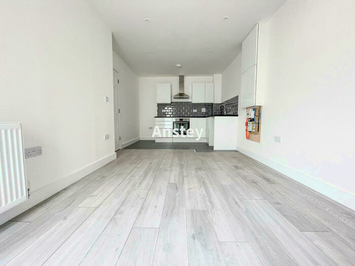 1 Bedroom Apartment To Rent In Portswood Road, Southampton, SO17