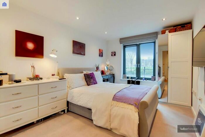 1 Bedroom Flat For Sale In Offenham Road, London, SW9