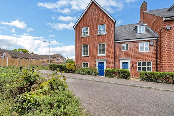 3 Bedroom End Of Terrace House For Sale In Boughton Way, Bury St Edmunds, IP33