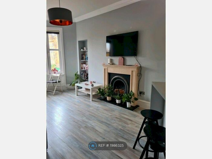 2 Bedroom Flat To Rent In Sinclair Drive, Glasgow, G42