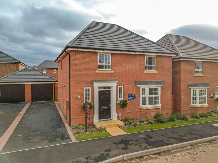 4 Bedroom Property For Sale In Straw Close, Nuneaton, CV11