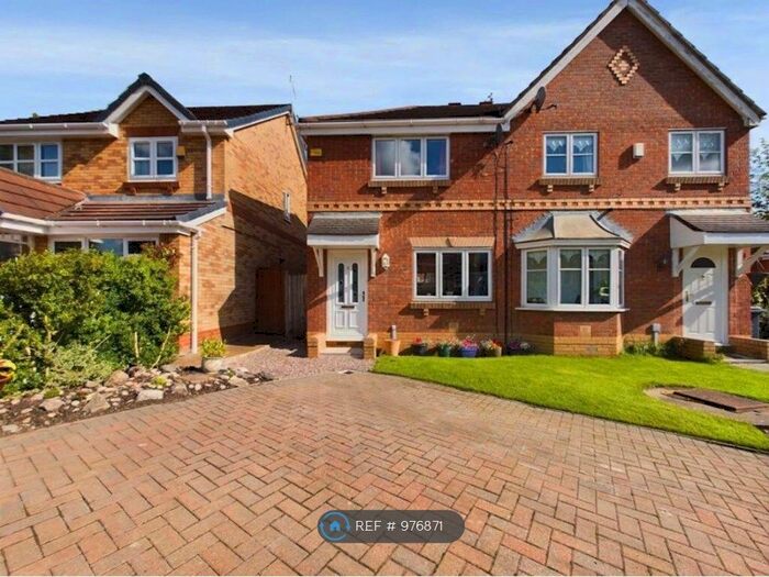 3 Bedroom Semi-Detached House To Rent In Lauren Close, Liverpool, L36