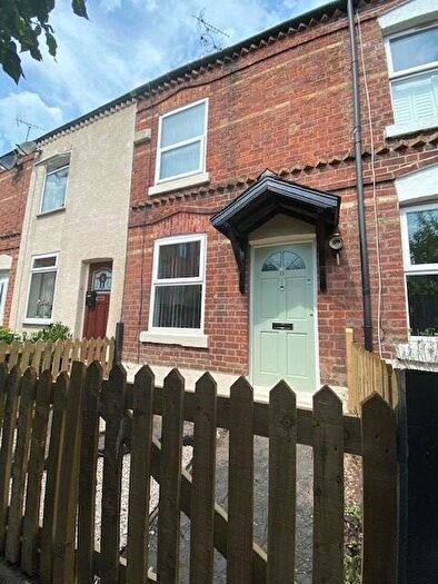 2 Bedroom House For Sale In Garden Terrace, Chester, CH1