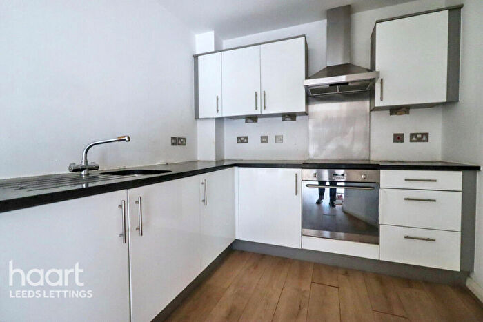 Apartment To Rent In Waterloo Street, Leeds, LS10