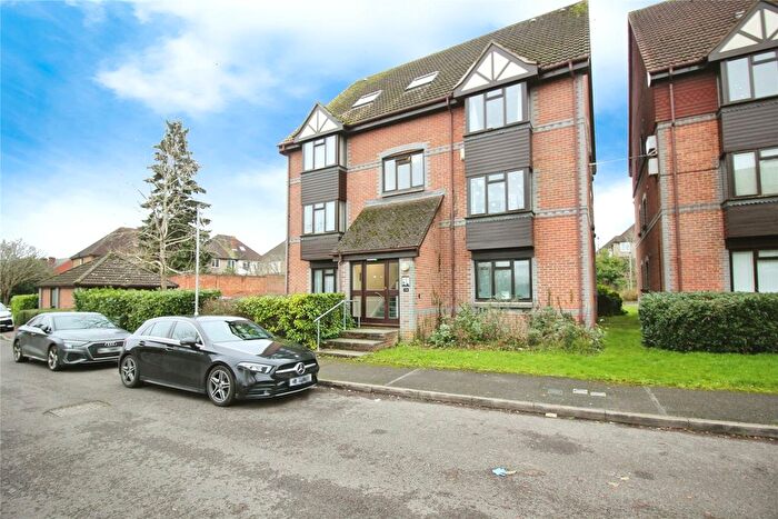 1 Bedroom Flat For Sale In Rowe Court, Grovelands Road, Reading, RG30