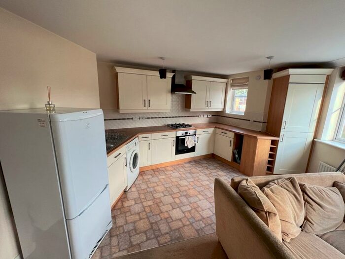 2 Bedroom Flat To Rent In Haydock Avenue, Sale, M33