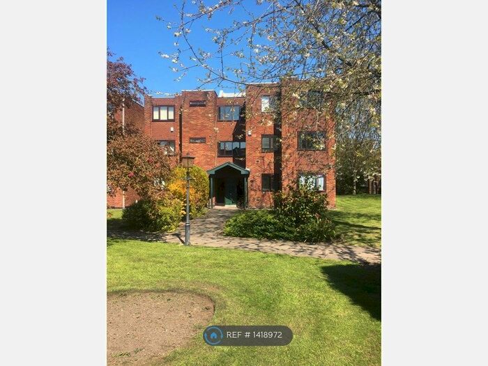 2 Bedroom Flat To Rent In Agnes Court, Manchester, M14
