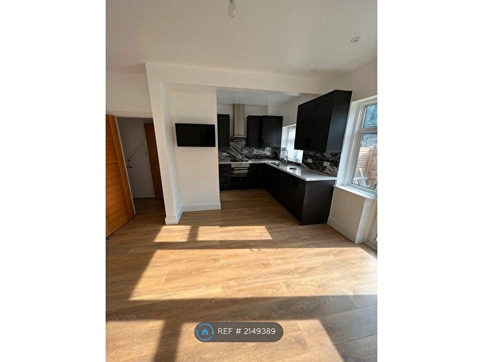 1 Bedroom Flat To Rent In London, London, IG6