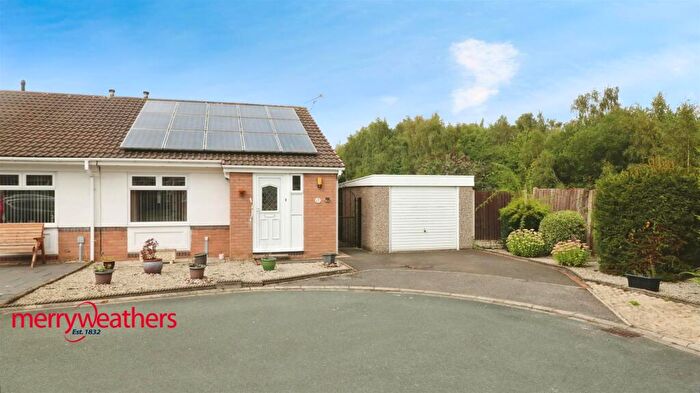 2 Bedroom Semi-Detached Bungalow For Sale In Fairburn Gardens, Brinsworth, Rotherham, S60