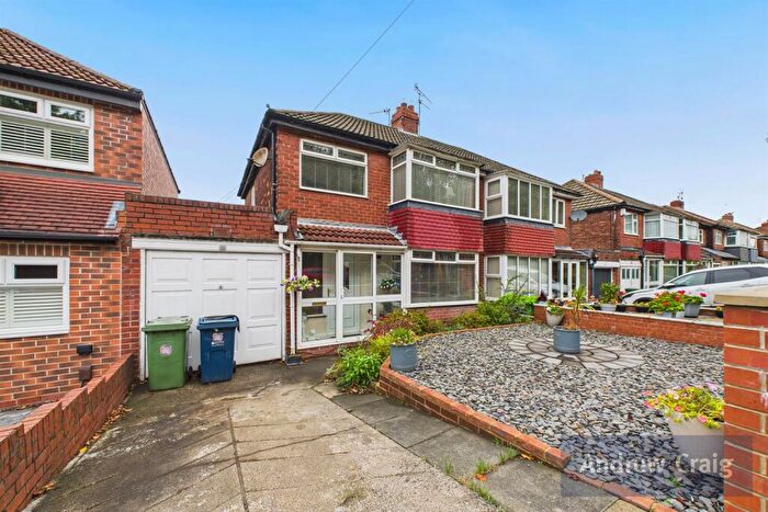 3 Bedroom Semi-Detached House For Sale In Saltwell Road South, Low Fell, NE9