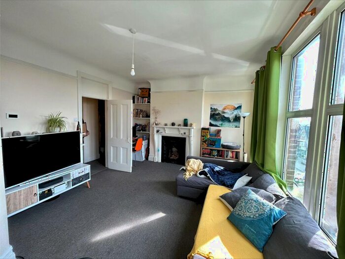 2 Bedroom Apartment To Rent In Sydenham Road, London, SE26