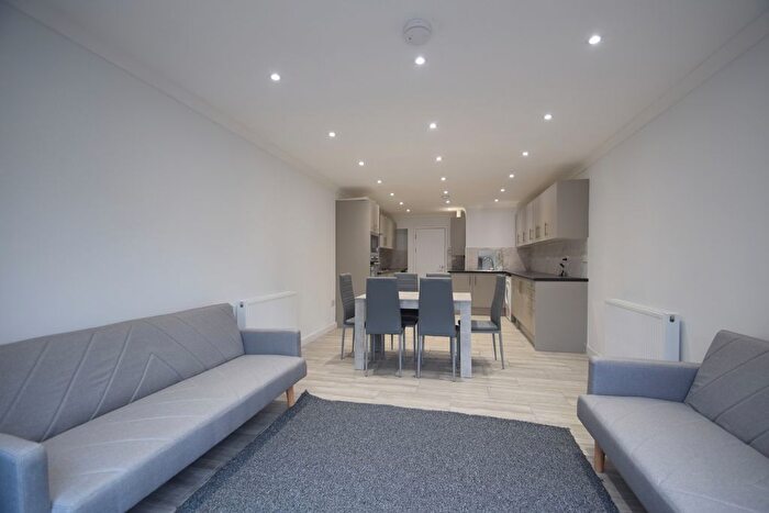 6 Bedroom Terraced House To Rent In Letty Street, Cathays, CF24