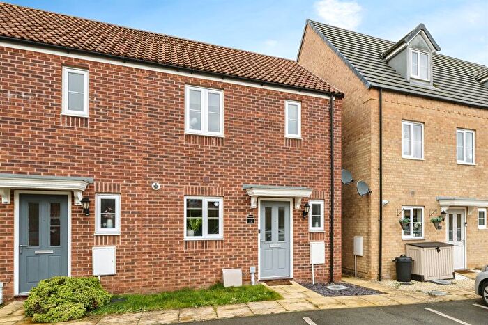 2 Bedroom End Of Terrace House For Sale In Minsmere Close, Spalding, PE11
