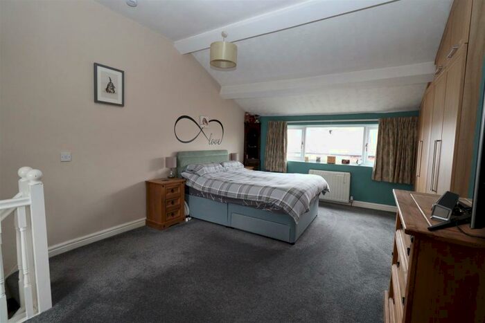 3 Bedroom Terraced House To Rent In Paradise Street, Macclesfield, SK11