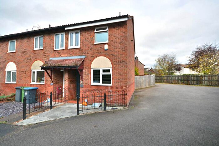 2 Bedroom End Of Terrace House For Sale In Lauderdale Close, Rugby, CV23
