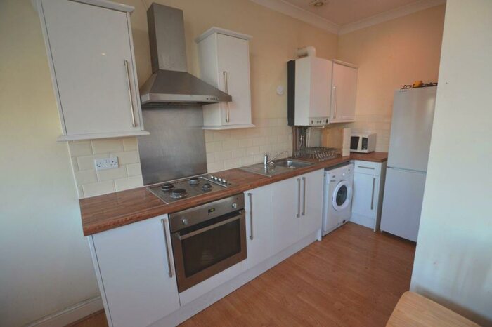 2 Bedroom Flat To Rent In Priory Court, Priory Avenue, Walthamstow, E17
