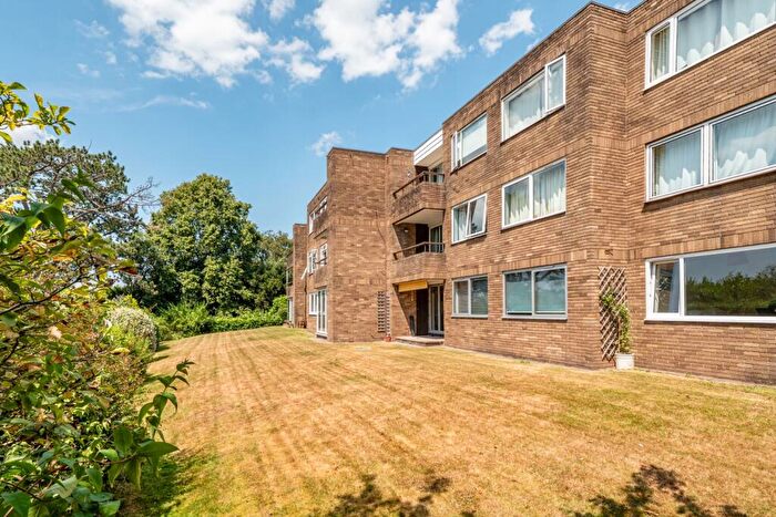 2 Bedroom Flat For Sale In Ridgewood Knoll Hill, Bristol, BS9
